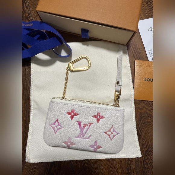 Louis Vuitton Key Pouch Gradient Pink - Picture 1 of 13